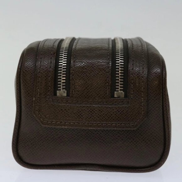 LOUIS VUITTON Taiga Trousse Yvan Clutch Bag Grizzly M32498 LV Auth 67738 - Picture 5 of 15